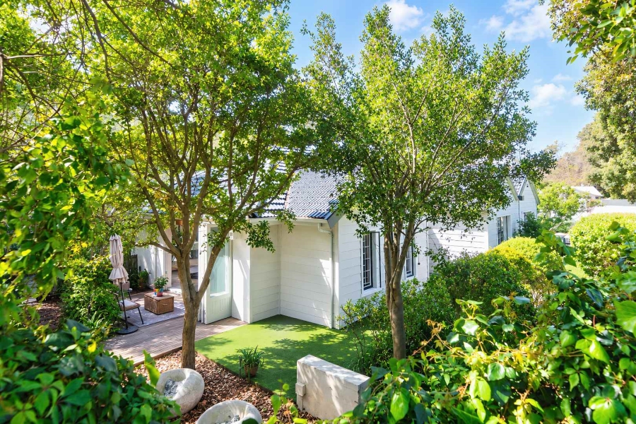 6 Bedroom Property for Sale in Northcliff Western Cape